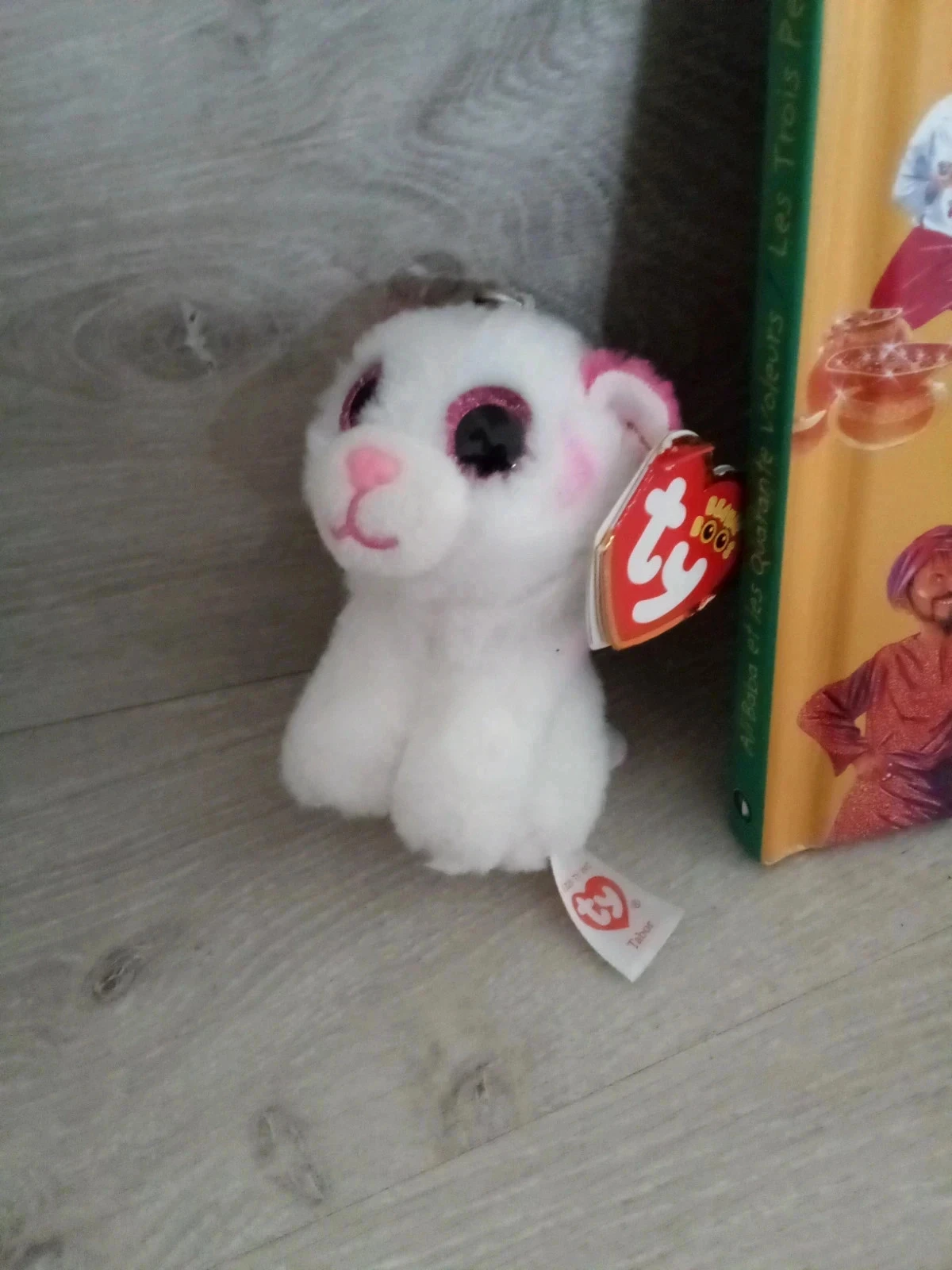 Lot livre de contes avec cd et 3 peluches neu.ves – photo 2